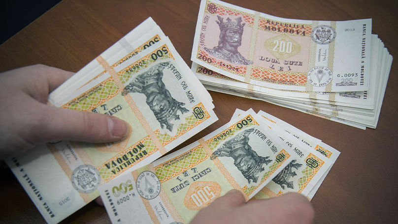 Salariul minim de 10.000 de lei și reforma pieței muncii, printre obiectivele Guvernului Tofan