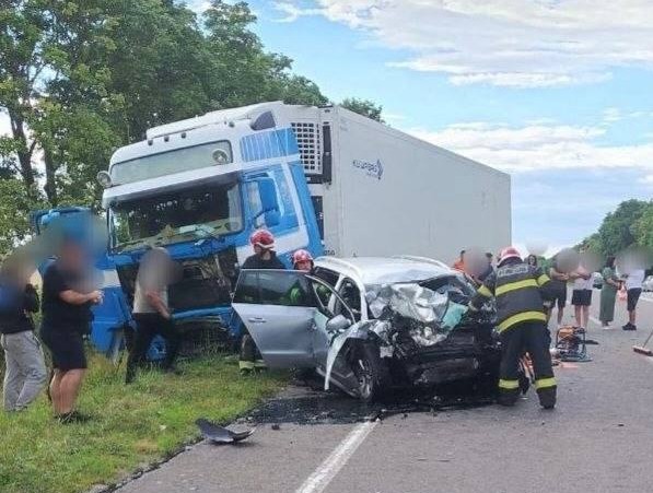 Accident fatal la Sângerei. Un bărbat a decedat, după ce automobilul său s-a ciocnit cu un camion