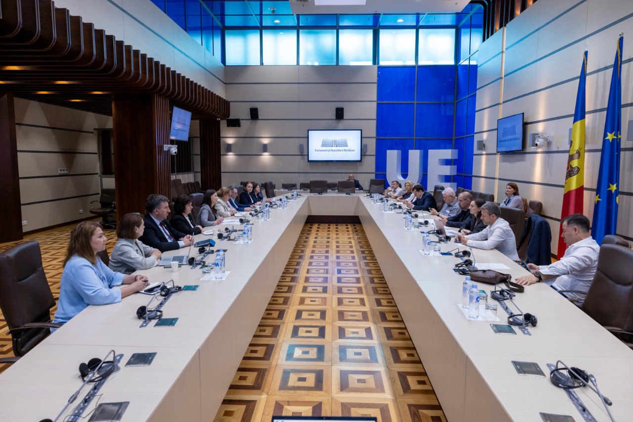 Rapoartele de activitate ale Curții de Conturi pentru anii 2024 - 2025, audiate de Comisia parlamentară pentru control al finanțelor publice 