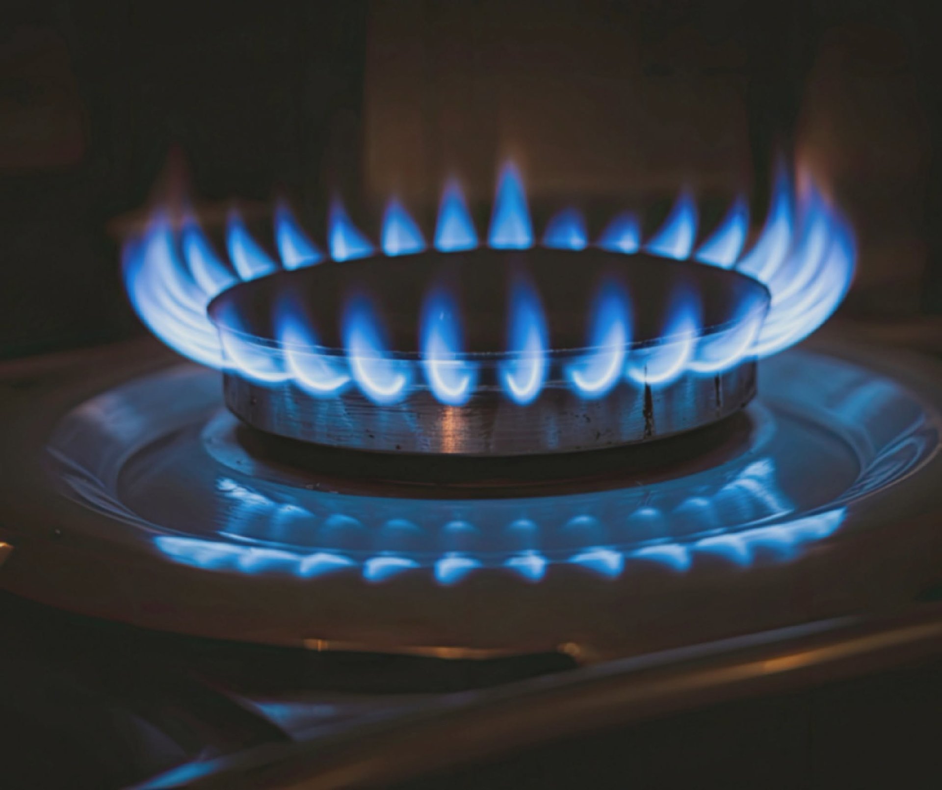Energocom: evoluțiile geopolitice și stocurile reduse de gaze naturale mențin presiunea pe piață