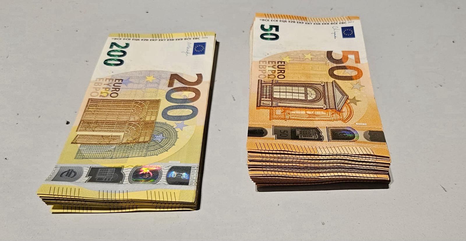 Declarația pentru traversarea frontierei cu mijloace financiare ce depășesc 10 000 de euro poate fi depusă online