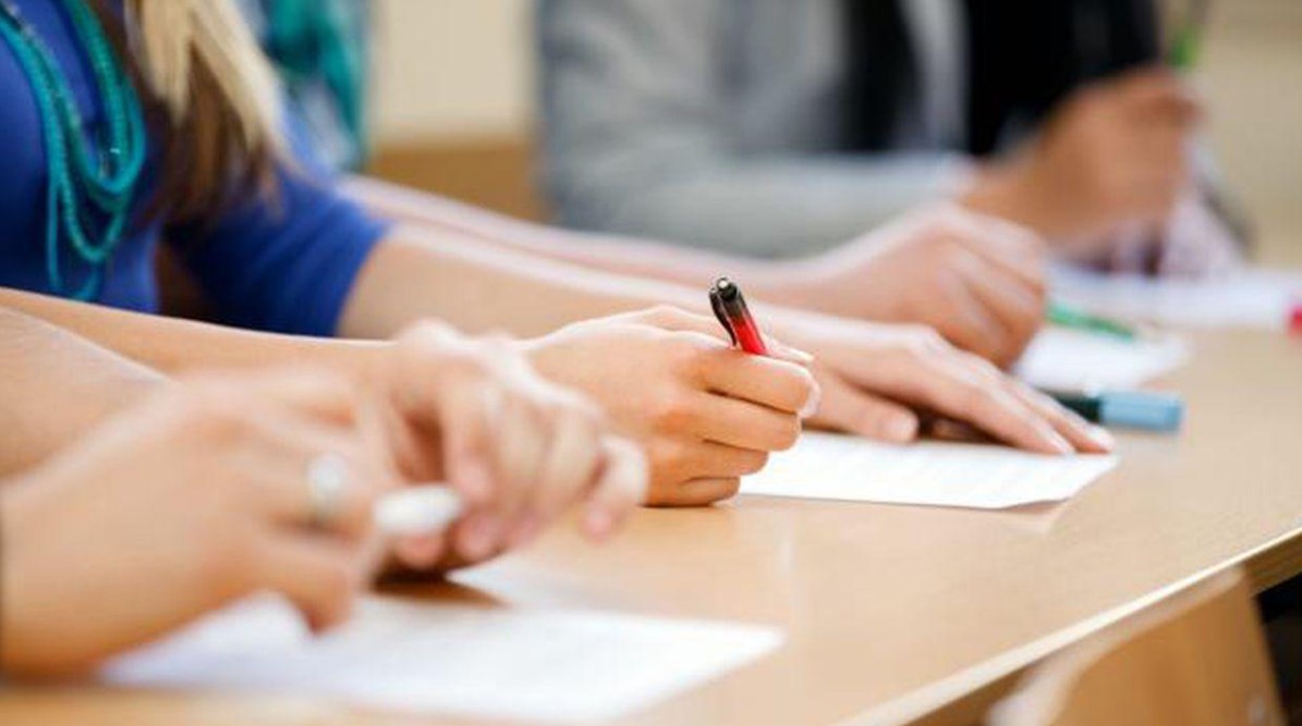 Absolvenții de gimnaziul care nu au promovat examenele vor mai avea o șansă în sesiunea suplimentară din august