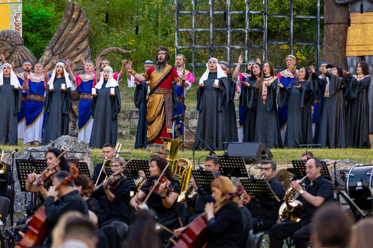 FOTO // Ediția aniversară „DescOperă” se apropie de final. Cristian Jardan: „Orheiul Vechi este parte din experiența pe care publicul o trăiește la fiecare spectacol”