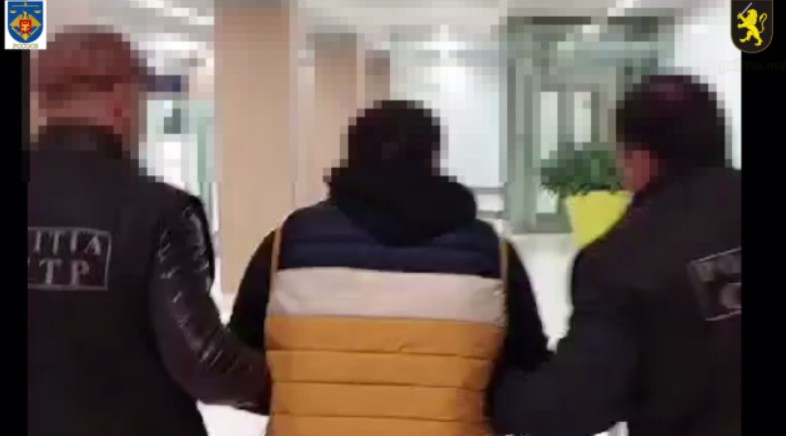 VIDEO // Un moldovean a fost condamnat la opt ani de închisoare după ce a exploatat sexual o tânără din Nisporeni în Atena