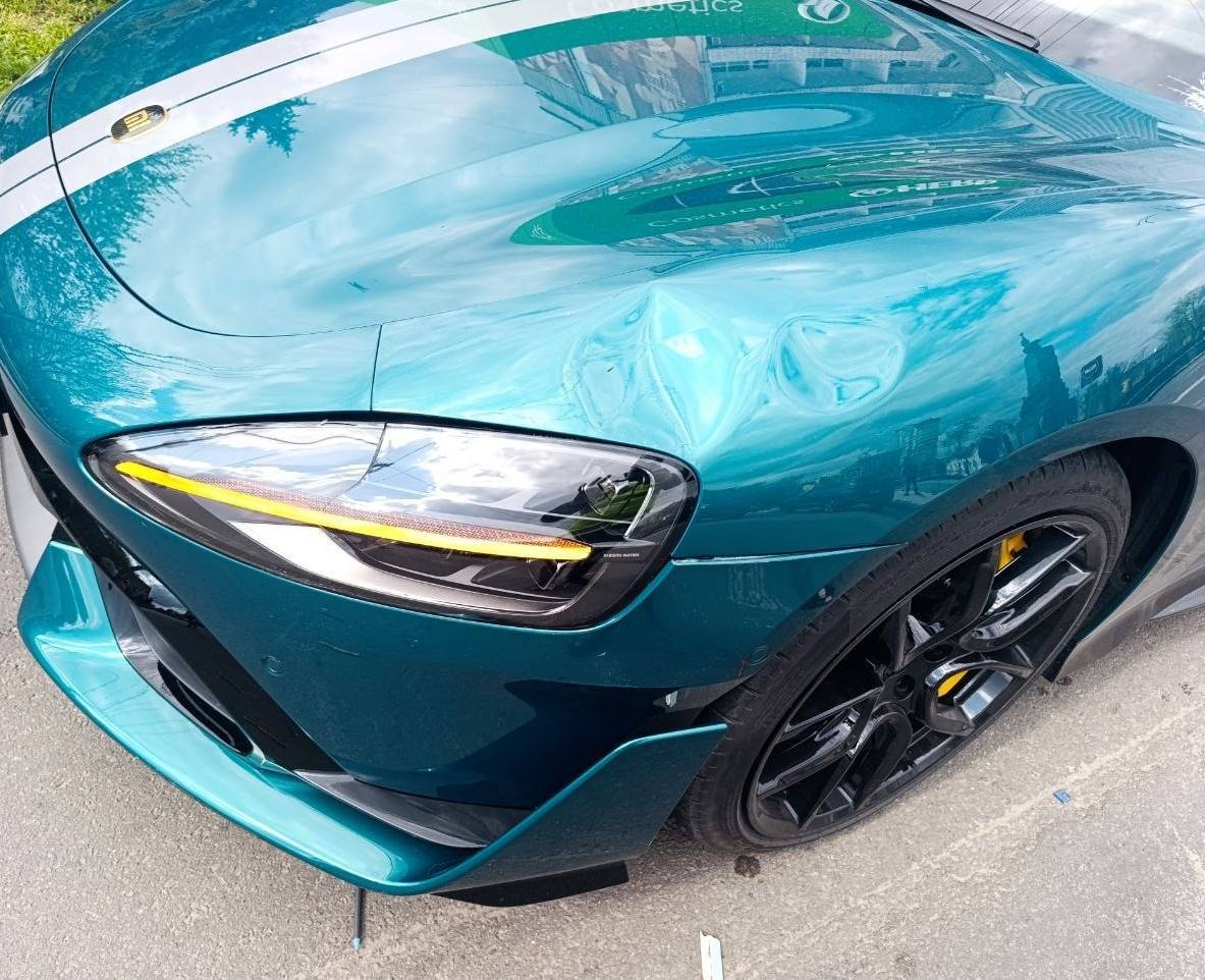 Șoferul care a lovit o femeie și un copil pe zebră, arestat pentru 30 de zile