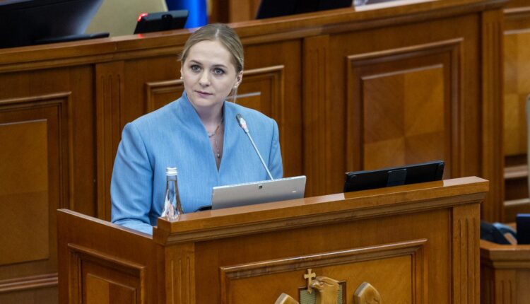 Apel în Parlament: deputații chemați să participe la o campanie de donare de sânge