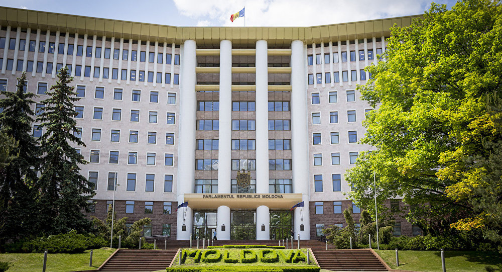 Deputații se întrunesc joi în ședința plenară. Pe ordinea de zi sunt 16 proiecte, dintre care cinci marcate cu sigla UE 