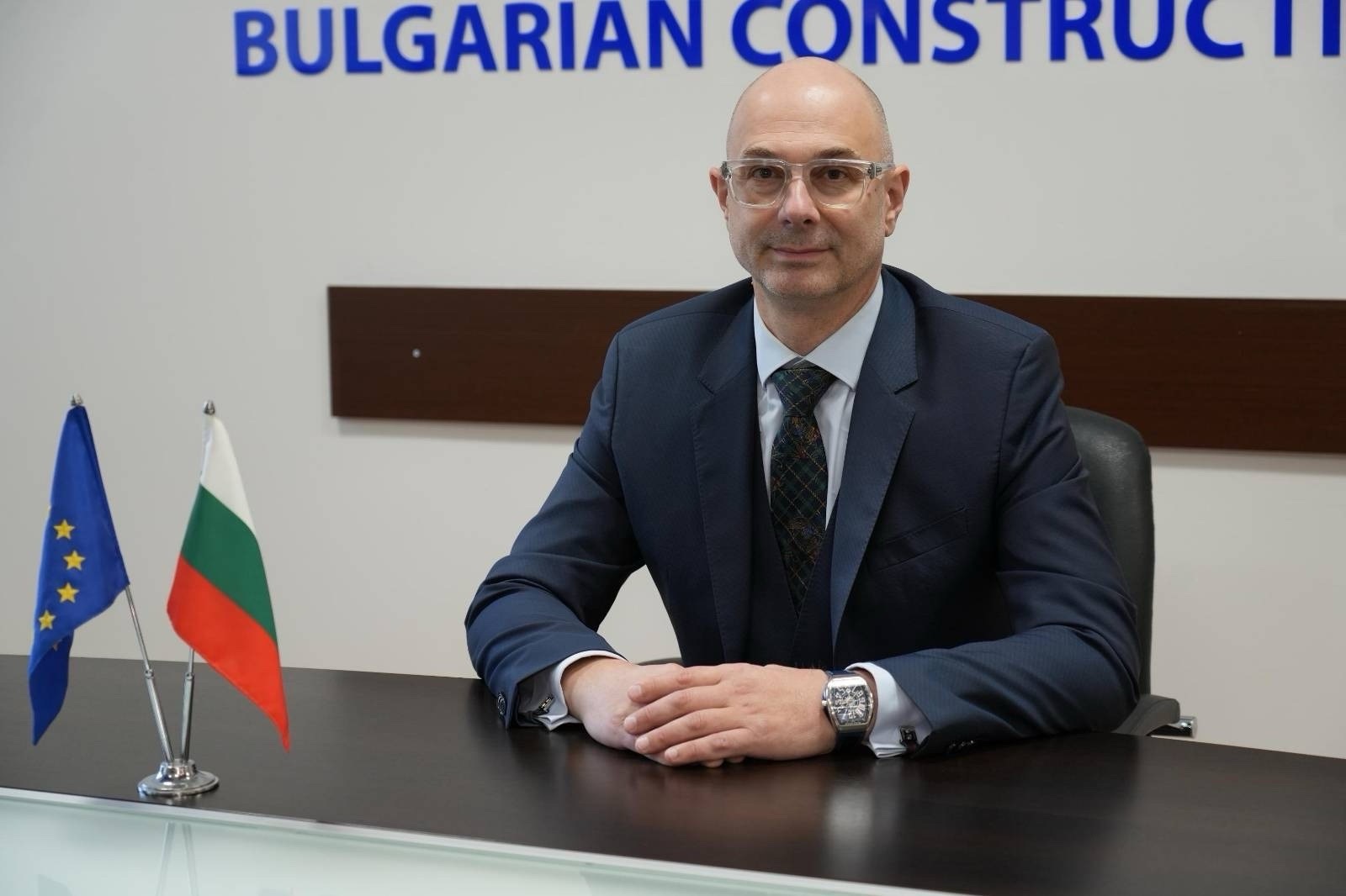 BTA: Noul președinte al Camerei Constructorilor din Bulgaria, Kachamakov, promite combaterea economiei subterane și pune accent pe forța de muncă și implicarea tinerilor