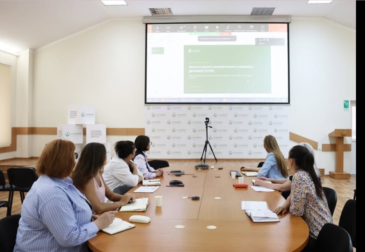 Pacienții cu diabet vor avea acces la senzori compensați pentru monitorizarea glicemiei. CNAM instruiește specialiștii