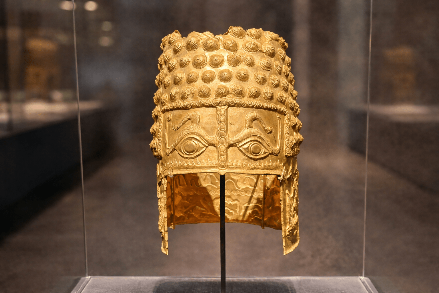 Autoritățile olandeze au recuperat Coiful de aur dacic de la Coțofenești și două brățări furate în 2025