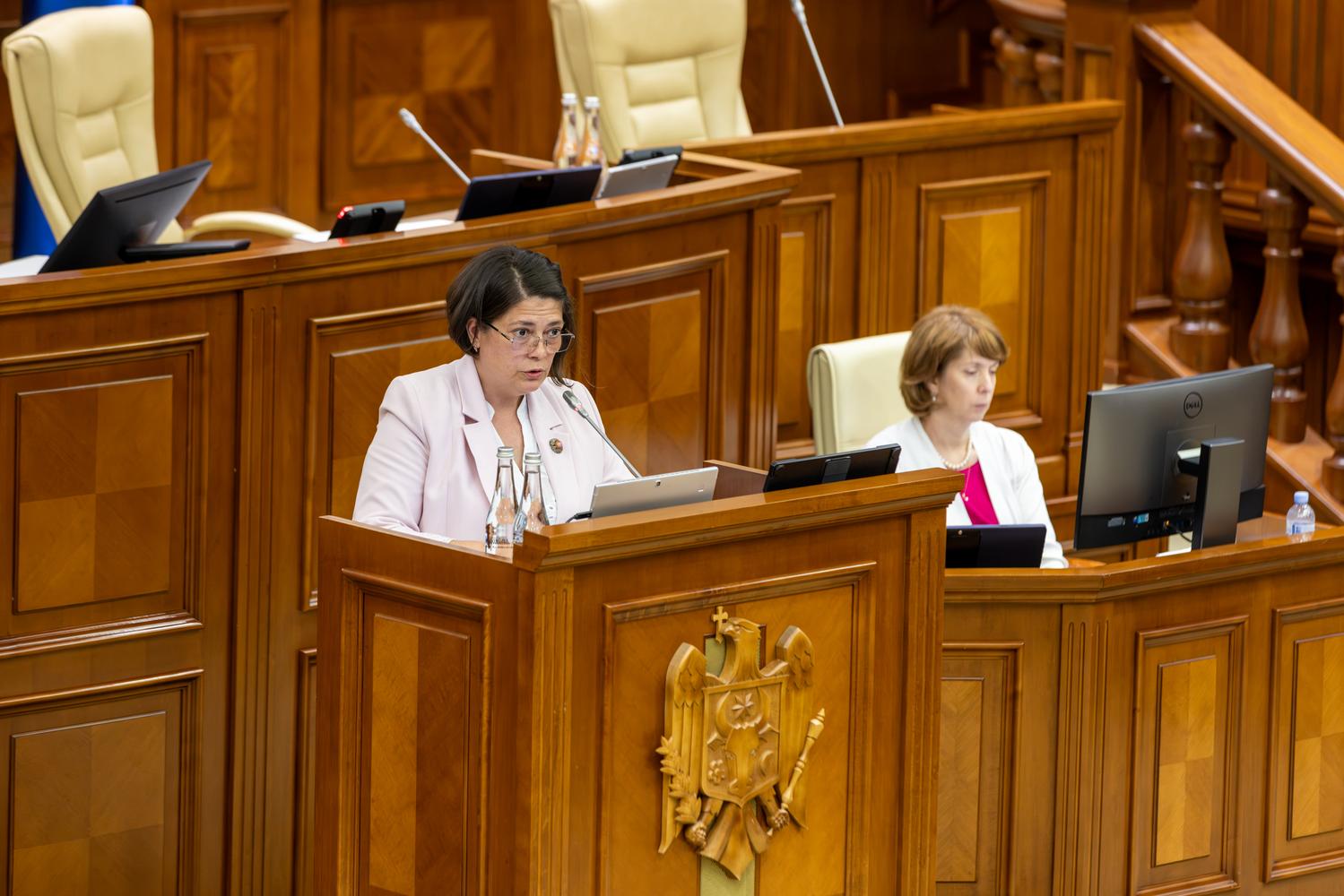 Recrutarea funcționarilor publici va fi modernizată printr-un sistem semicentralizat