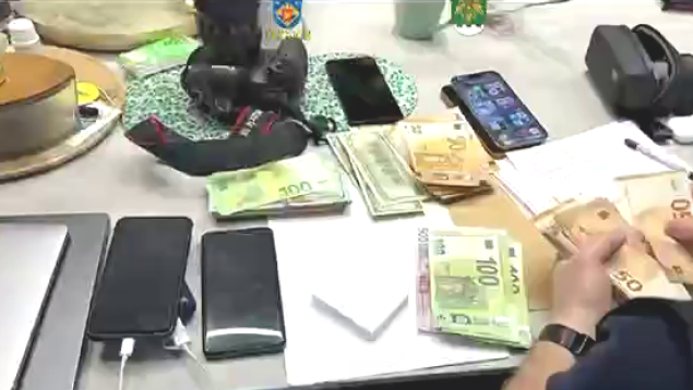 VIDEO // Trei bărbați vor ajunge pe banca acuzaților pentru hărțuire și distribuire de imagini intime