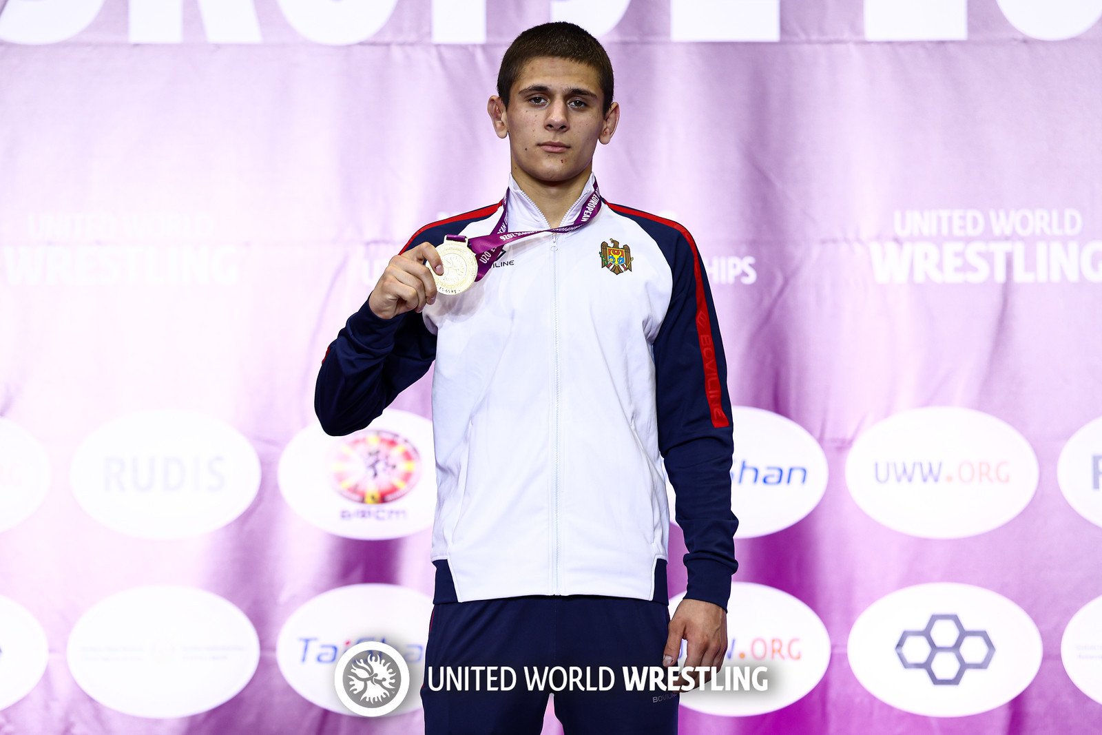 Luptătorul Maxim Dimov a devenit campion european Under 20