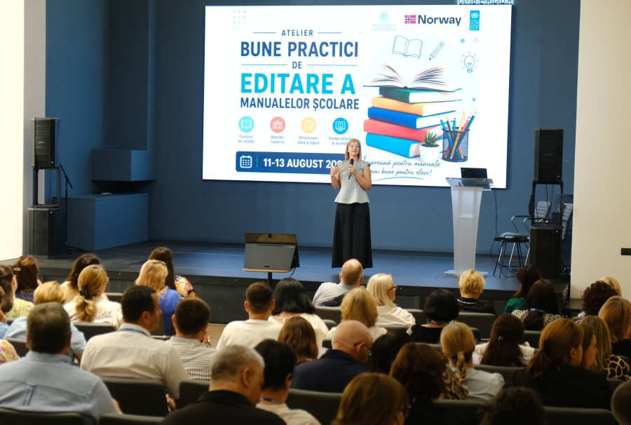 Reforma manualelor școlare: peste 250 de autori, instruiți de experți din Estonia