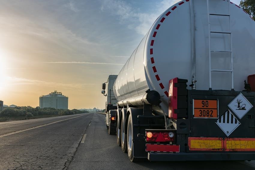 ANTA avertizează transportatorii de mărfuri periculoase asupra riscurilor sporite pe timp de caniculă