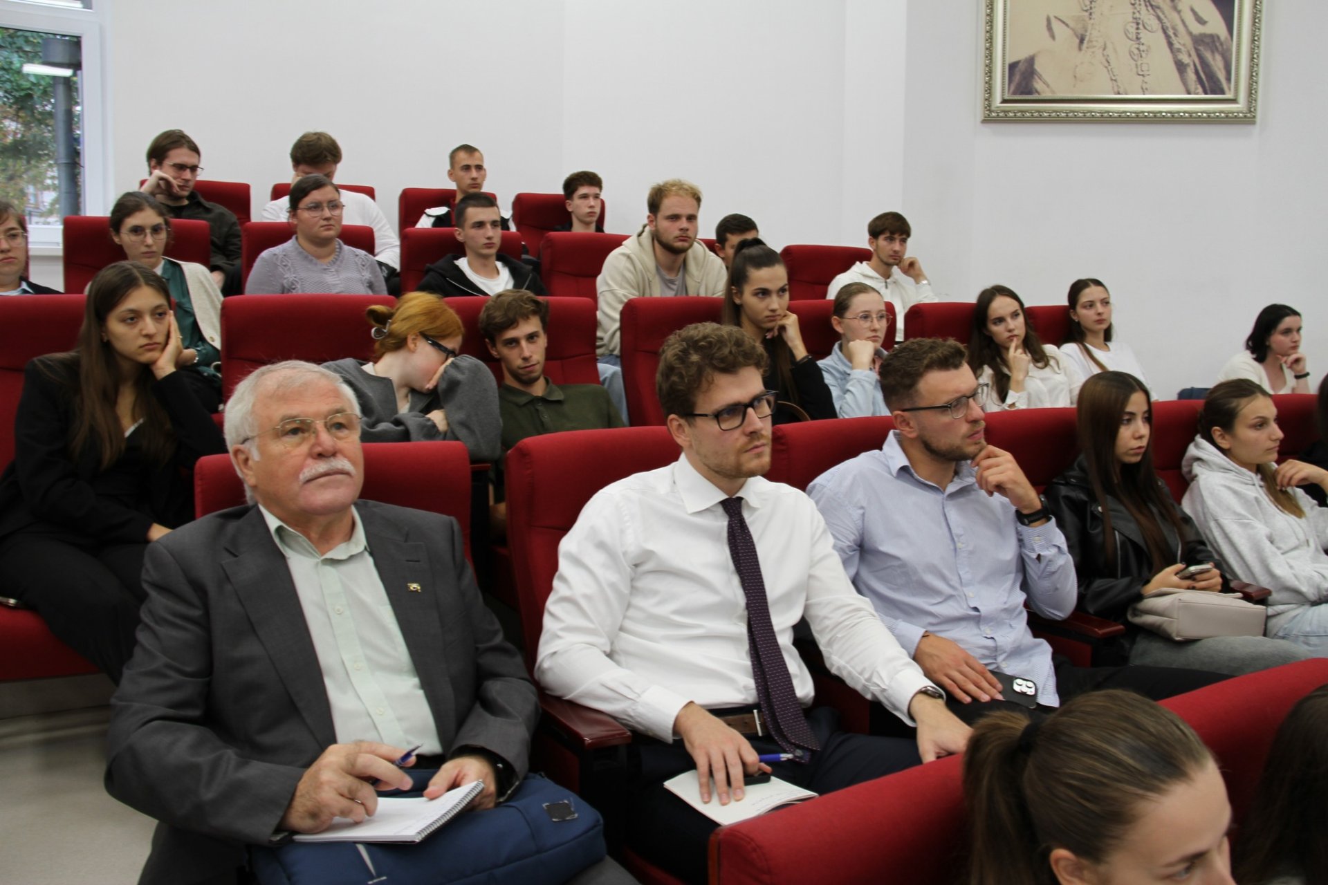 FOTO// Experți internaționali discută la Chișinău despre reziliența Moldovei în fața războiului hibrid 2 990a848f8f3e33210195d64d3ffc574d f6 68c55c0aecf47