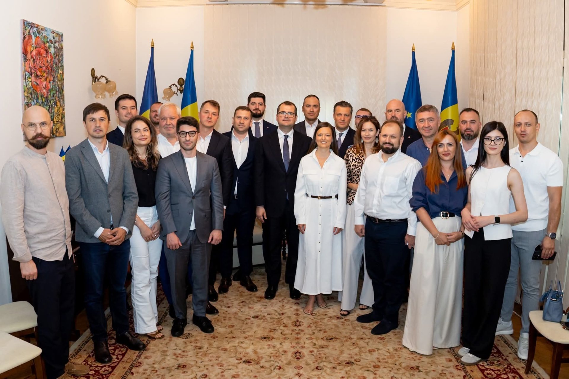 Premierul Vasile Tofan s-a întâlnit, la București, cu membrii Clubului Oamenilor de Afaceri Basarabeni