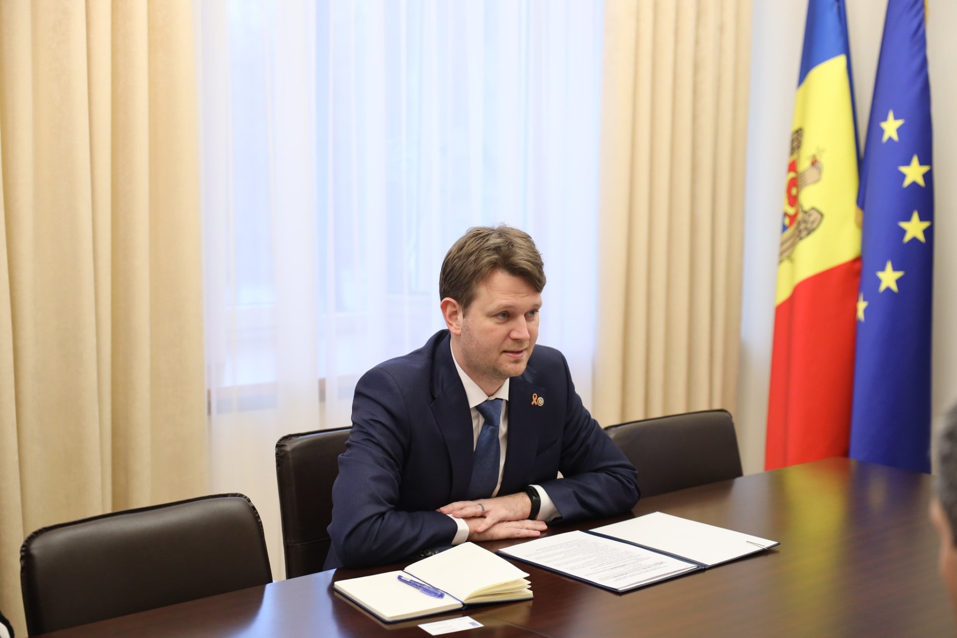 VIDEO // Ministrul Finanțelor, Andrian Gavriliță, continuă experimentul fără cash: „Provocarea va dura tot mandatul”