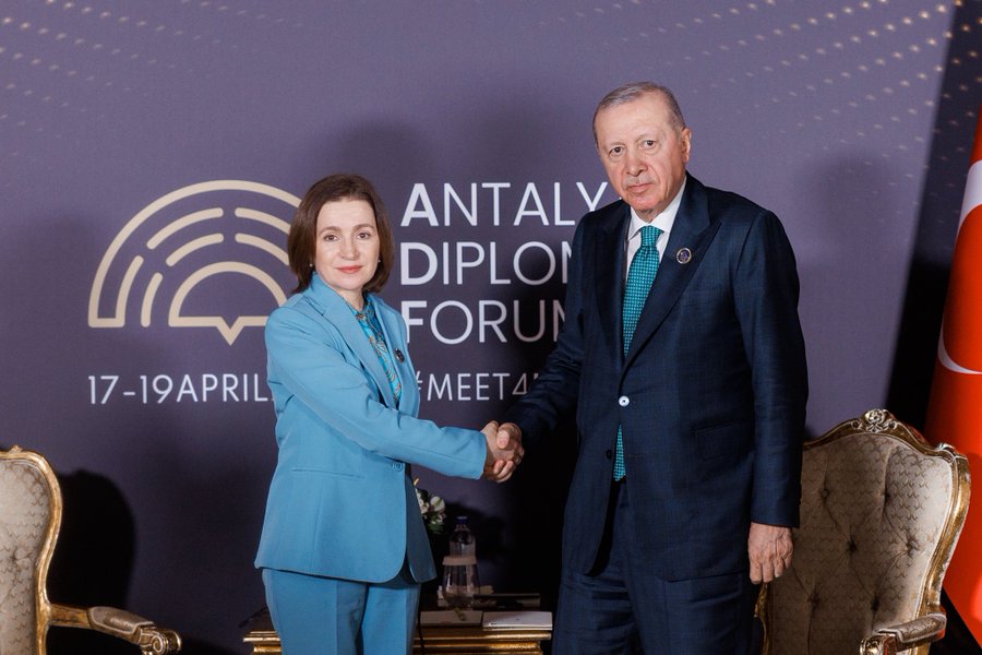 FOTO // Întrevederi la nivel înalt la Antalya Diplomacy Forum. Președinta Maia Sandu a discutat cu președinții Turciei, Azerbaidjanului, Sloveniei, Bosniei și Herțegovinei