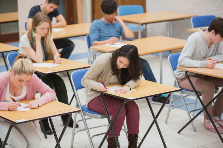 Rezultatele finale la BAC, afișate în centrele de examene: rata de promovare a crescut