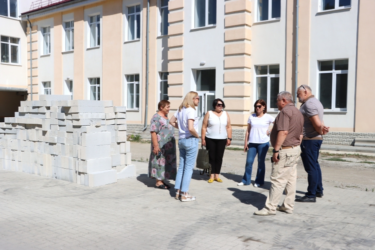 FOTO // Peste o mie de elevi din Bălți vor beneficia de condiții moderne de studiu