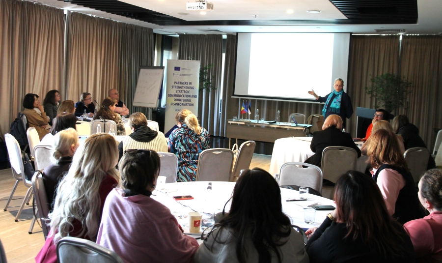 MEC a lansat programul de formare a autorilor de manuale