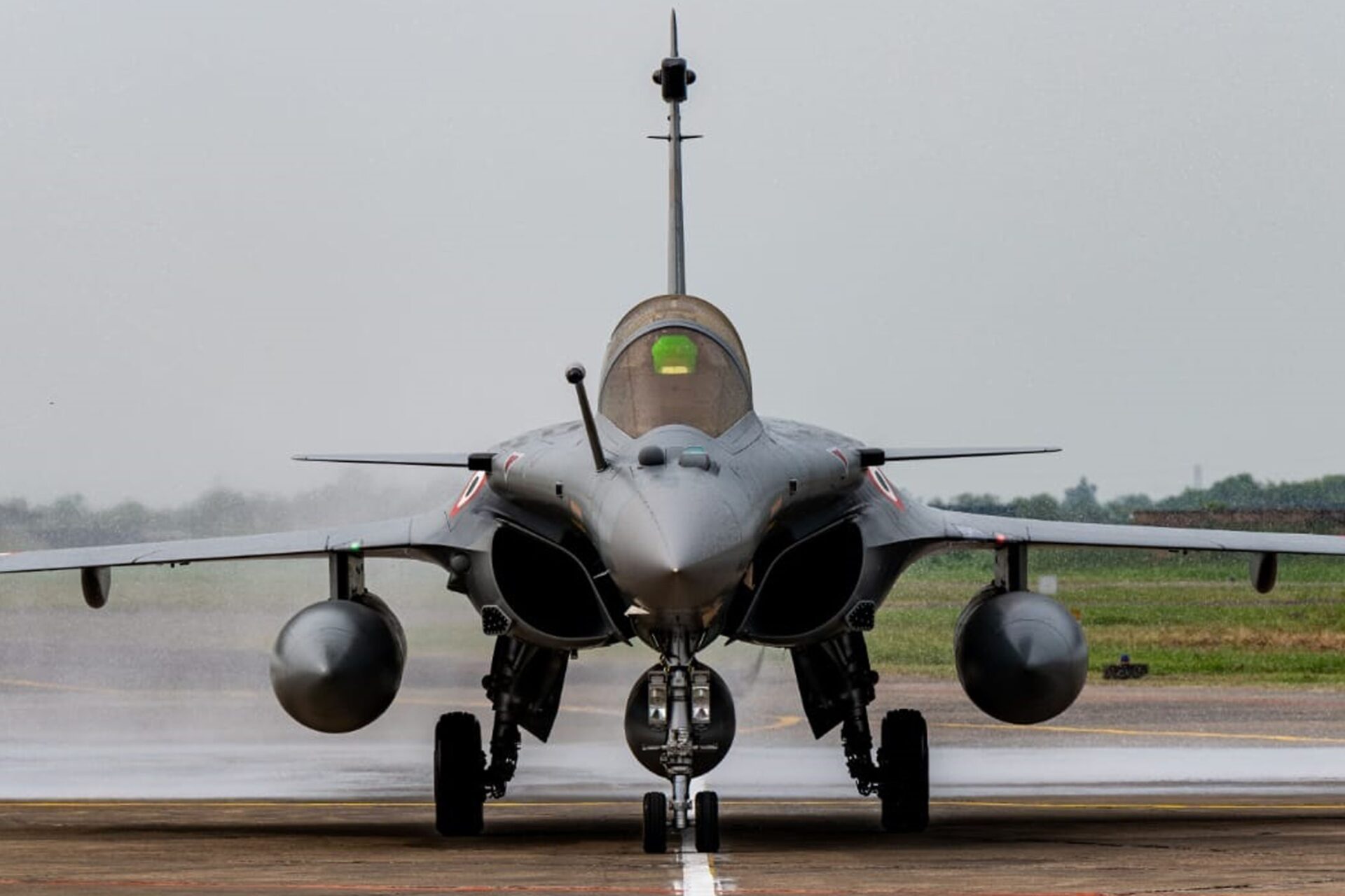 Ucraina va primi anul acesta primele avioane franceze Rafale