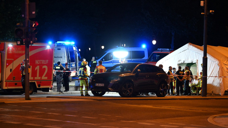 Un mort și 16 răniți după ce o mașină a intrat în mulțime la Gay Pride de la Berlin