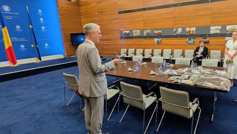 Un angajat al Ambasadei ruse la București a fost declarat persona non grata