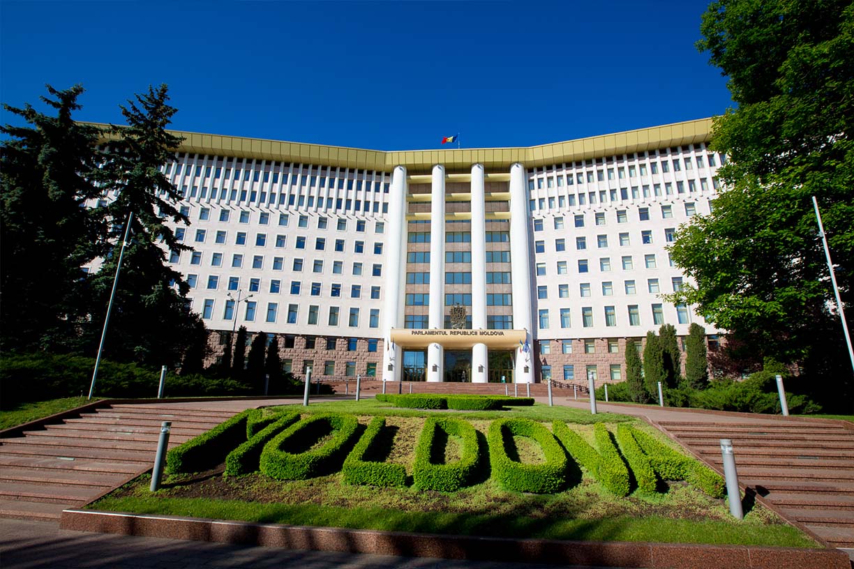 Deputații se întrunesc joi în ședință plenară. Din cele 15 proiecte incluse pe agendă, nouă vizează armonizarea legislației naționale cu acquis-ul UE
