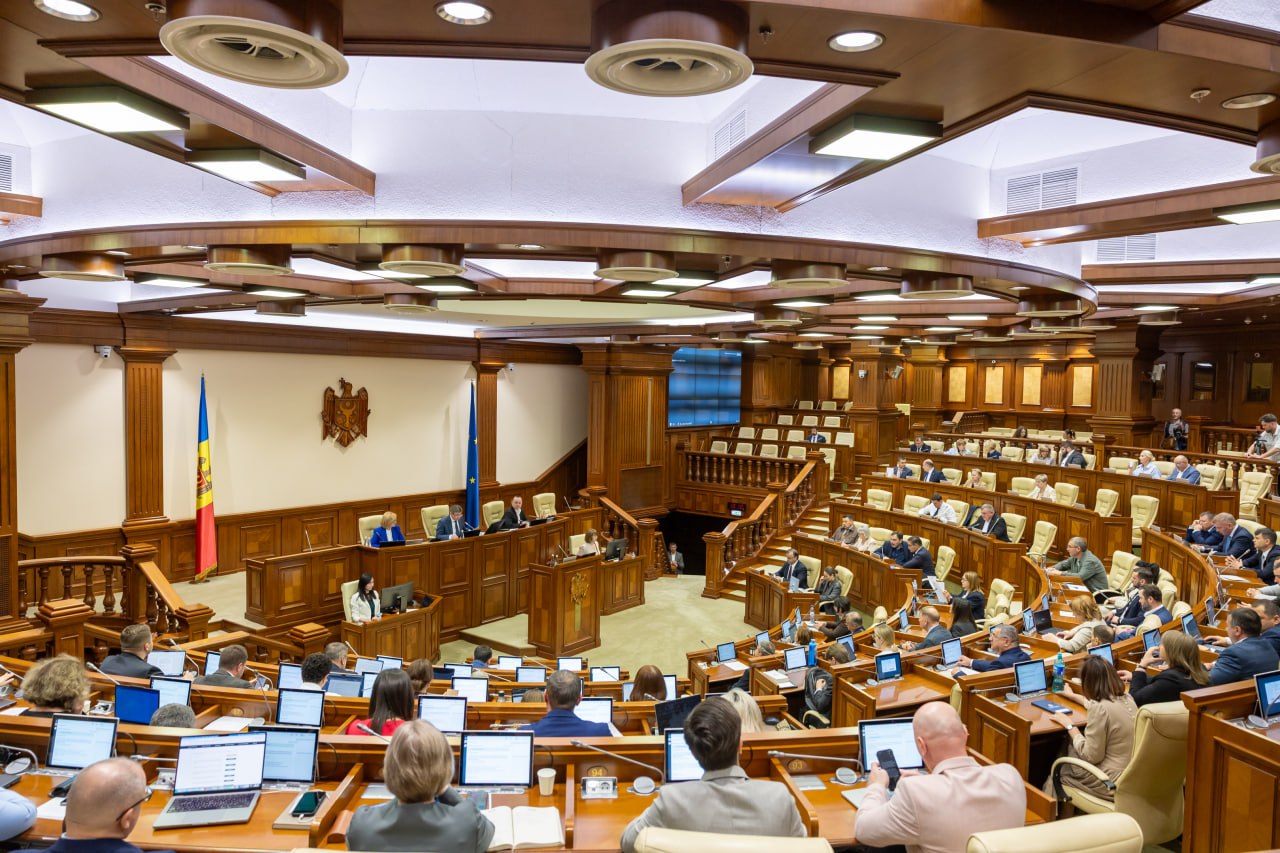 Declarație privind combaterea consumului de tutun, aprobată de Parlament