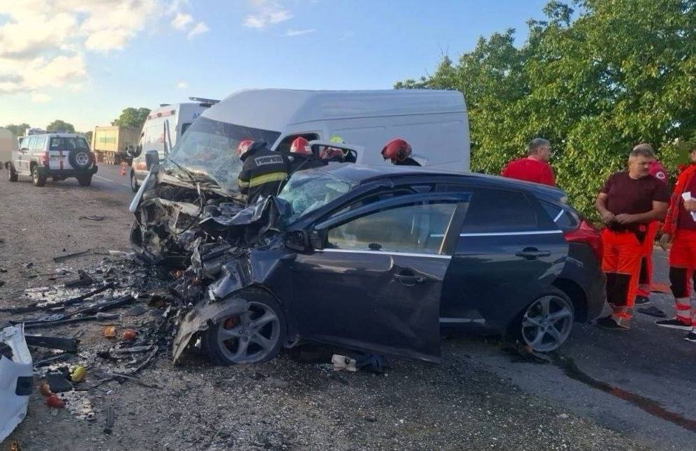 Grav accident la Corlăteni, Rîșcani: o șoferiță de 50 de ani și-a pierdut viața
