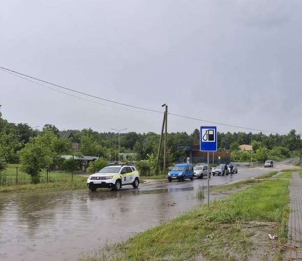 Restricții de trafic în Sîngerei. Drumul dintre Pepeni și Bălășești este blocat, iar șoferii sunt îndemnați să evite zona