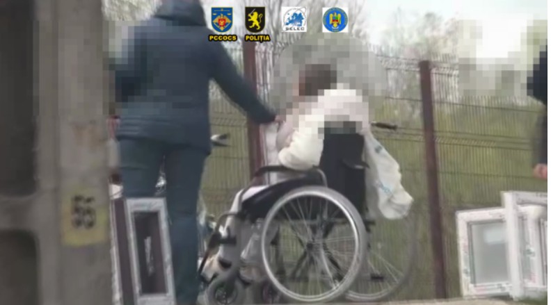 O adolescentă de 14 ani, salvată dintr-o schemă de trafic prin cerșetorie. Trei persoane, în vizorul procurorilor