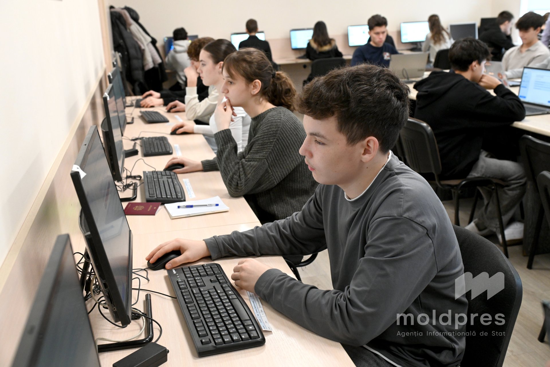 Elevii revin mâine la ore după vacanța de Paști