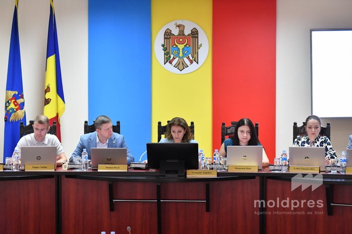 Alegeri locale noi. CEC a aprobat simbolurile concurenților electorali pentru imprimare în buletinele de vot