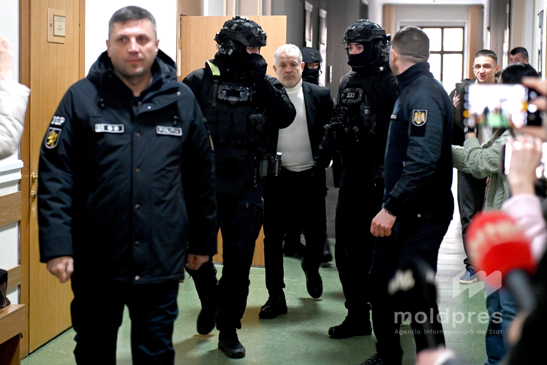 Magistrații au dispus încasarea din contul lui Vladimir Plahotniuc a 60 de milioane de dolari. Procurorul Alexandru Cernei: „Este prejudiciul cauzat prin delapidarea celor trei bănci”