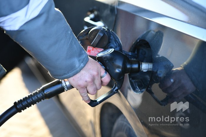 Peste 3500 de tone de benzină și motorină, importate marți în Republica Moldova