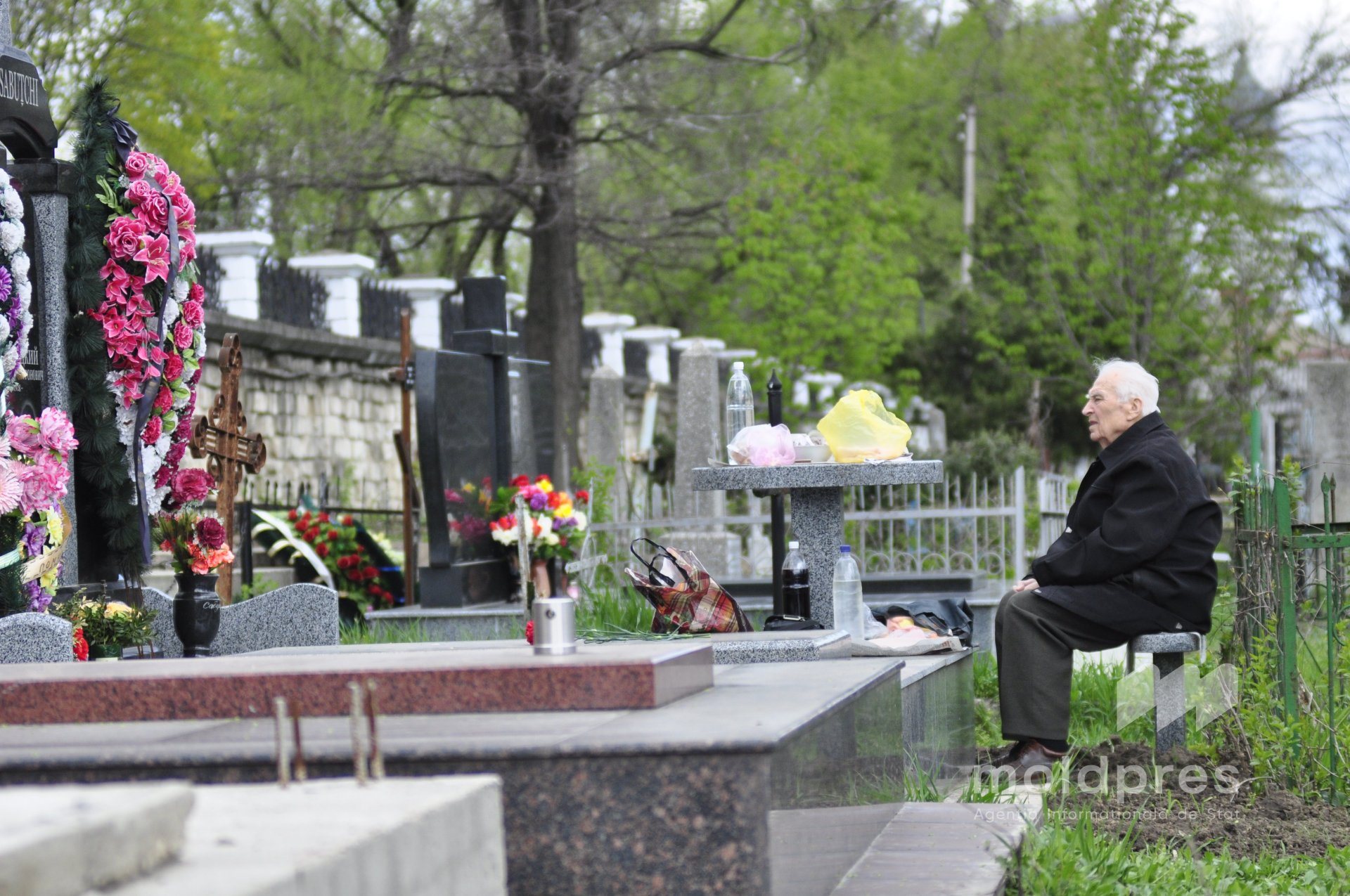 Premierul Alexandru Munteanu: „Paștele Blajinilor este o zi a reculegerii, a liniștii și a legăturii dintre generații”