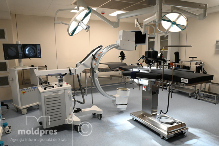 https://www.moldpres.md/uploads/0/images/large/watermark_990a848f8f3e33210195d64d3ffc574d_20250116-imu-sali-de-operatie-medicina-18.jpg