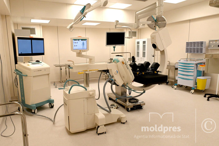 https://www.moldpres.md/uploads/0/images/large/watermark_990a848f8f3e33210195d64d3ffc574d_20250116-imu-sali-de-operatie-medicina-18.jpg