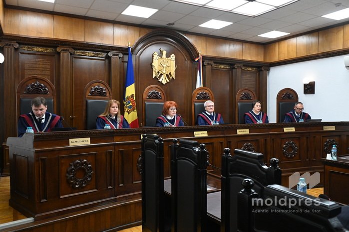 Curtea Constituțională a declarat neconstituționale prevederi care vizează numirile în organele de forță și alegerile din UTA Găgăuzia