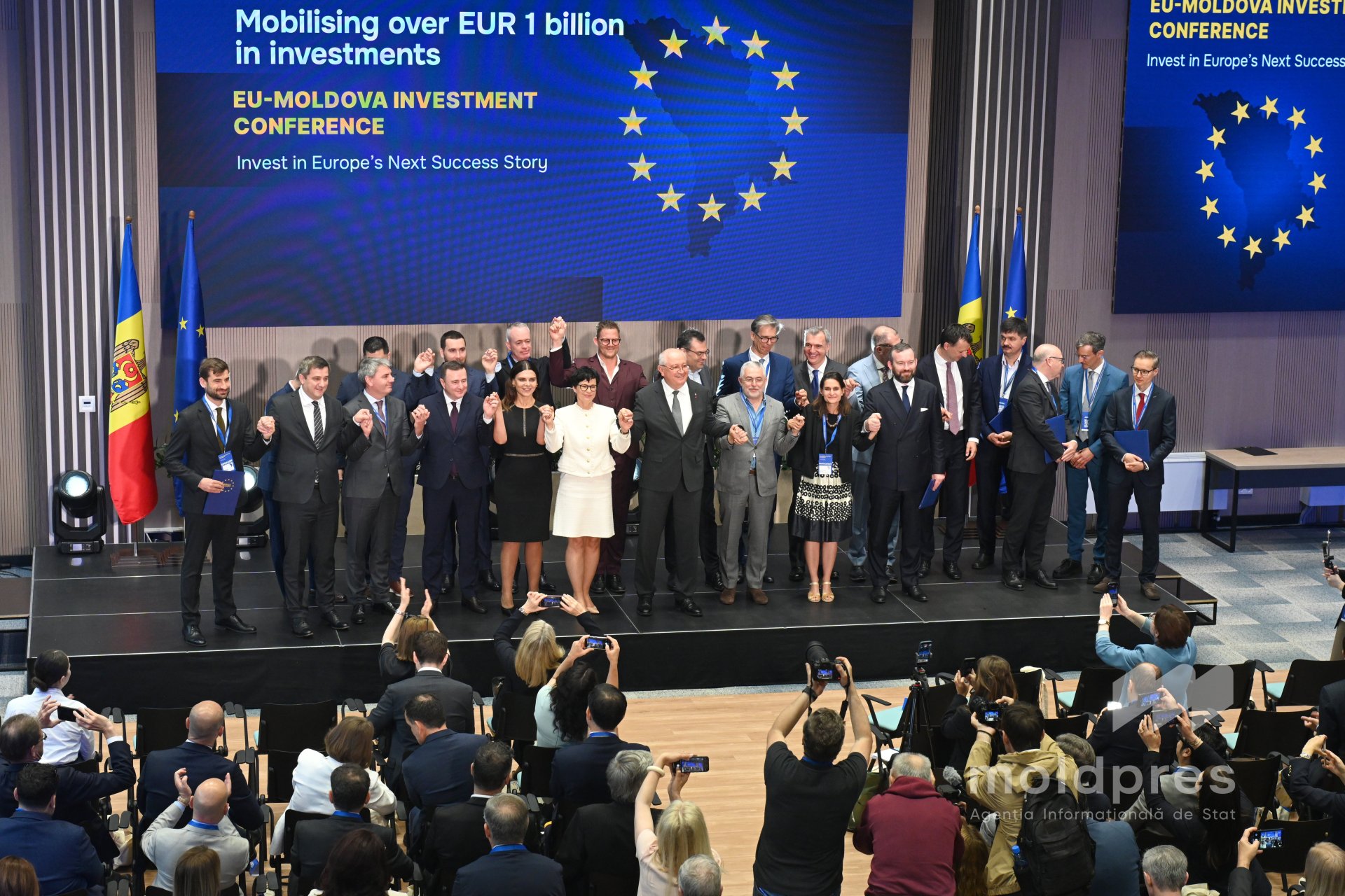GALERIE FOTO // Eveniment major la Chișinău: UE anunță investiții de 1 miliard de euro în Republica Moldova