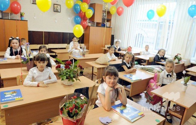 Peste 5 000 de cereri de înscriere a copiilor în clasa I au fost depuse în capitală