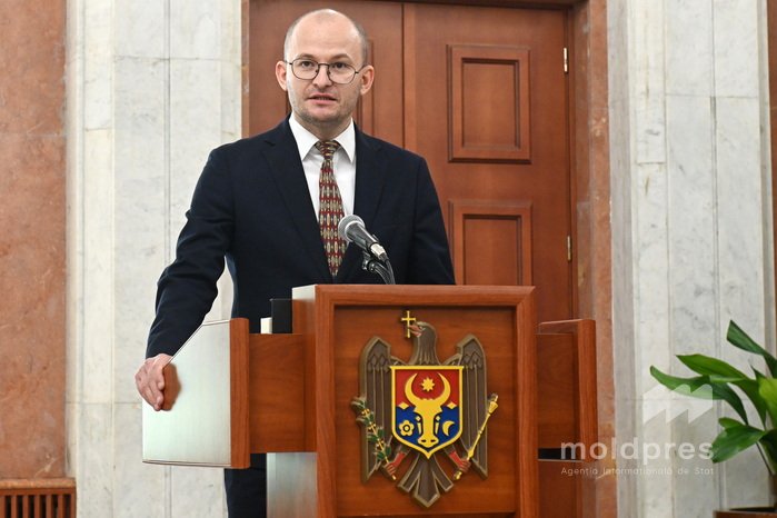 Premierul Vasile Tofan, după discuția cu ministrul Radu Musteață: „Nu voi lua decizii pe baza unor acuzații neverificate sau a unor fotografii interpretate în mod diferit”
