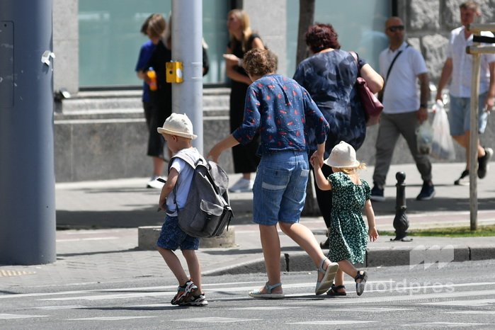 Temperaturi de până la +35°C. Meteorologii au emis Cod galben de caniculă