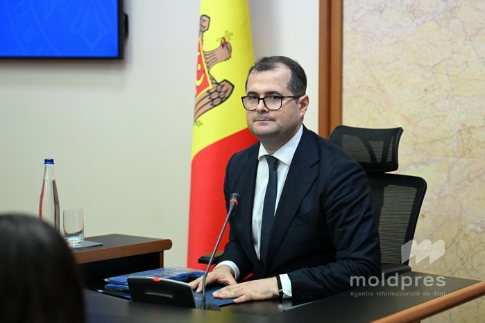 Conceptul politicii fiscale va fi prezentat joi. Premierul Vasile Tofan: „Vom taxa munca mai puțin, vom încuraja investițiile, vom taxa mai mult viciile și foarte atent vom uniformiza anumite taxe”
