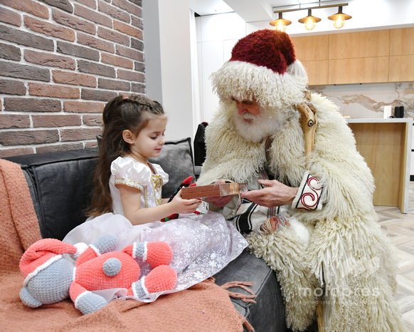 De sărbători, persoanele sunt îndemnate să procure cadourile doar din magazine specializate și să păstreze bonul de casă