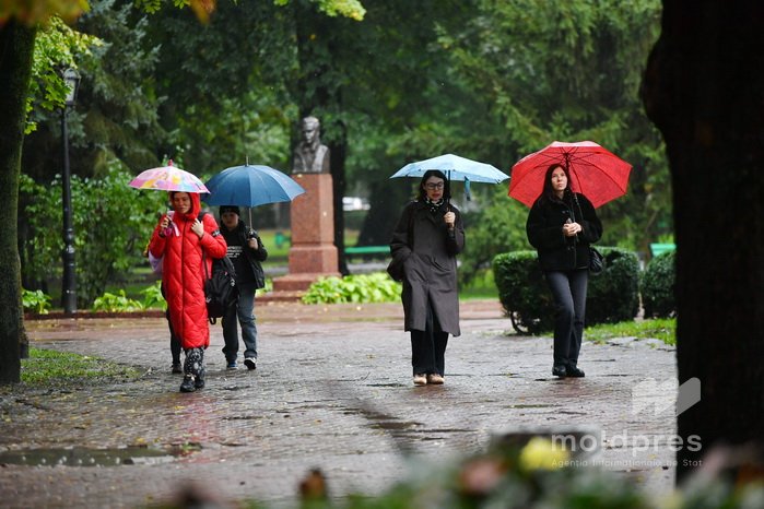 Meteorologii prognozează pentru ziua de Paști precipitații și înghețuri de până la −3°C