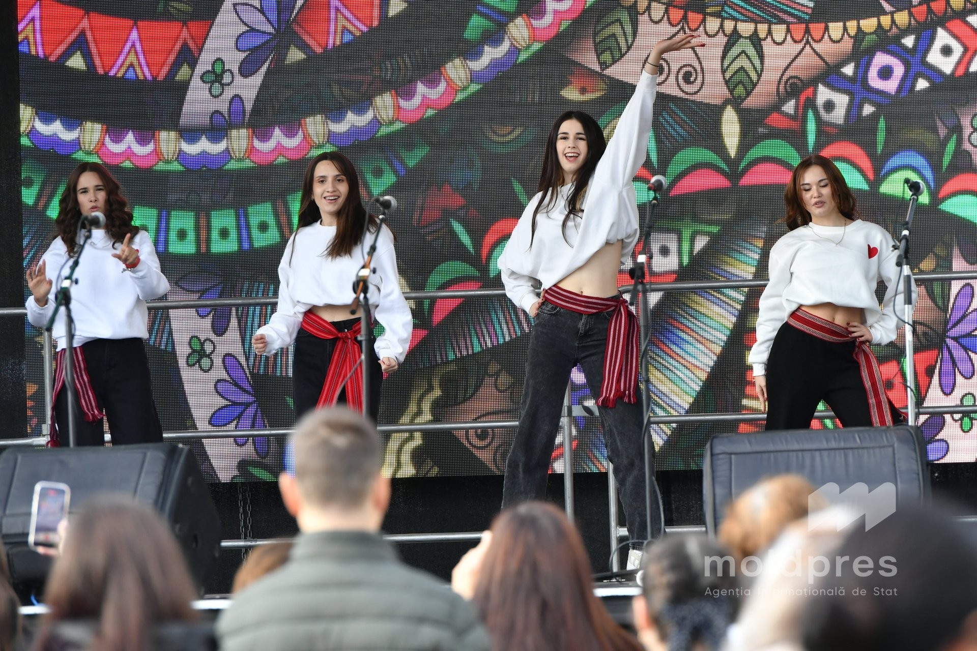 PHOTO GALLERY // Ialoveni city - 589 years; city's Dedication Day marked with book launches, sports, artistic activities